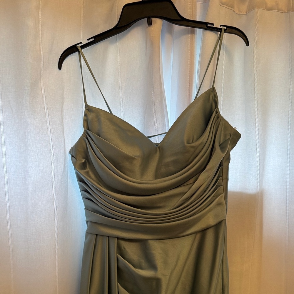 Elegant Green Draped Dress size 40 (10)
